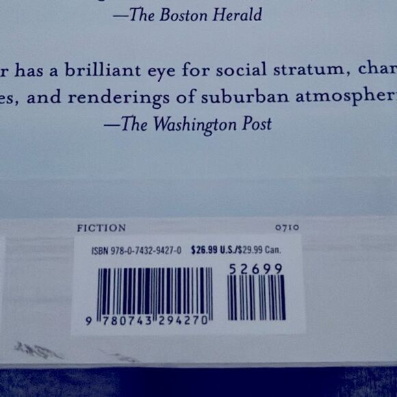 Fly Away Home. A Novel by Jennifer Weiner Hard Cover - Picture 3 of 5
